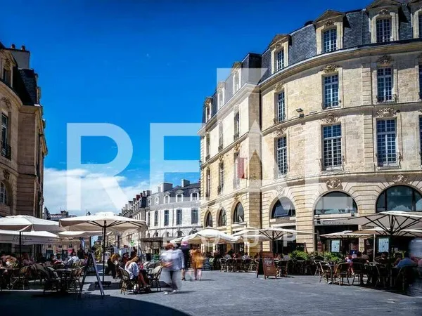 Bureaux de 95m² à vendre en RDC à Bordeaux centre