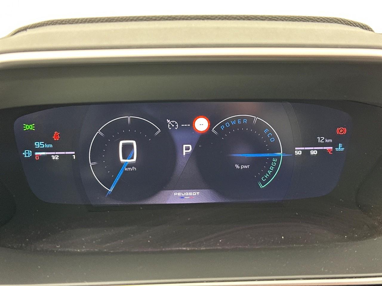 Peugeot 208 hybrid 145 e-dcs6 gt — photo 21