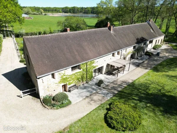 Maison 15 pièces 555 m²