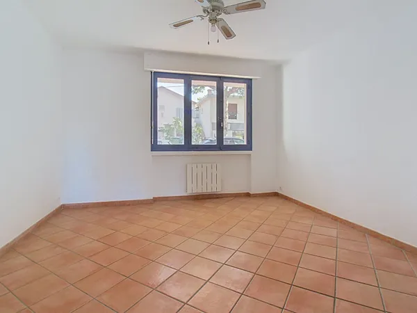 À VENDRE EN EXCLUSIVITÉ ! DRAGUIGNAN Appartement T4 de 84 m² en rez-de-chaussée