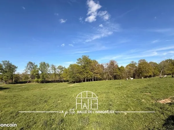 Terrain 2 253 m² Saint Just Le Martel