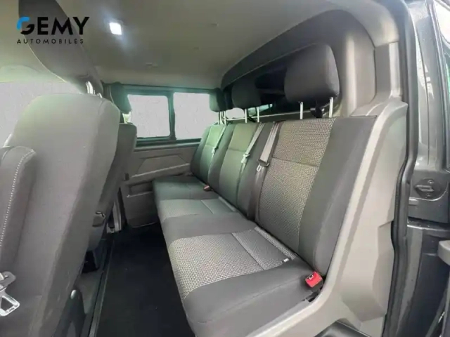 Volkswagen Transporter 6.1 van l1h1 2.0 tdi 204 dsg7 — photo 10
