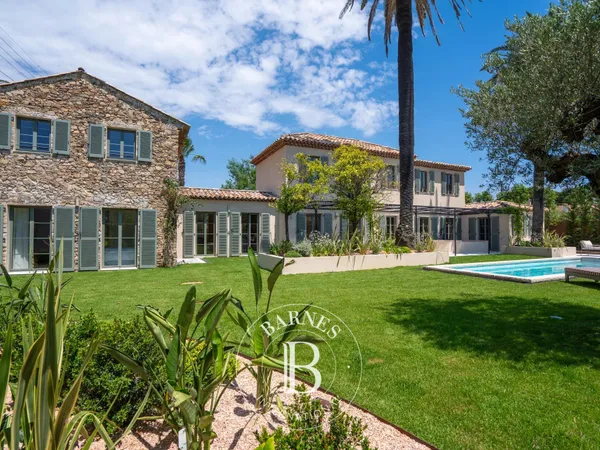 VILLA SAINT-TROPEZ - 5 CHAMBRES - PISCINE - VILLAGE