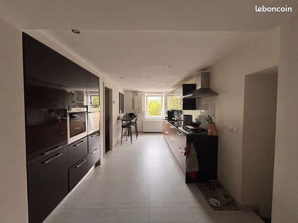 Appartement en souplex 107 m² - Saint-Julien-lès-Metz - 172 000