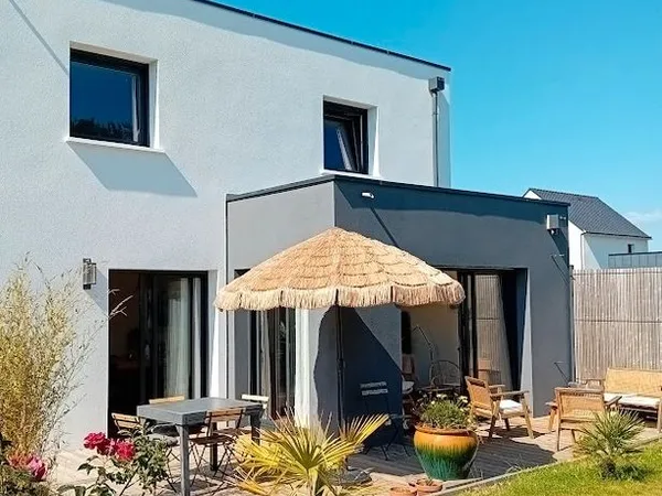 Maison familiale lumineuse de 4 chambres, sans travaux, proche des plages