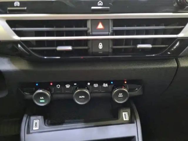 Citroën C4 hybride 100 e-dcs6 — photo 82