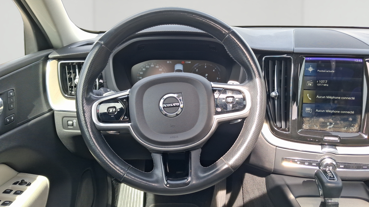 Volvo XC60 D5 AWD 235 ch Geartronic 8 — photo 10
