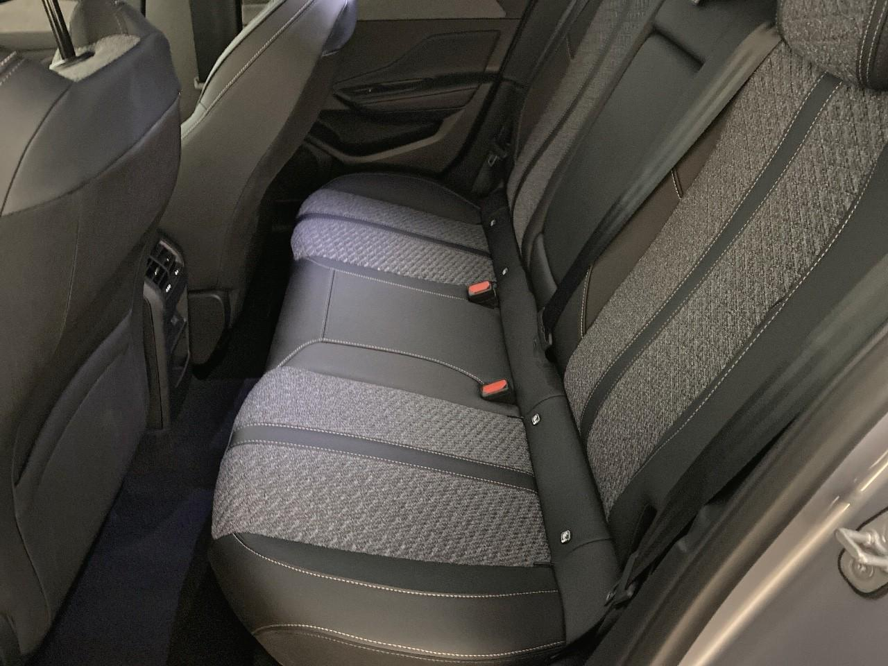 Peugeot 308 sw hybrid 145 e-dcs6 allure — photo 10