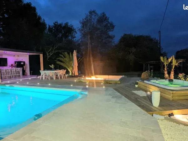 Maison 200 m² - 1 hectare - Piscine chauffée - Vue dégagée