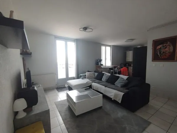 À Thonon-Les-Bains, grand appartement à acheter avec balcon