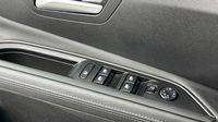 Peugeot 3008 HYBRID4 300ch Allure Pack e-EAT8 — photo 19