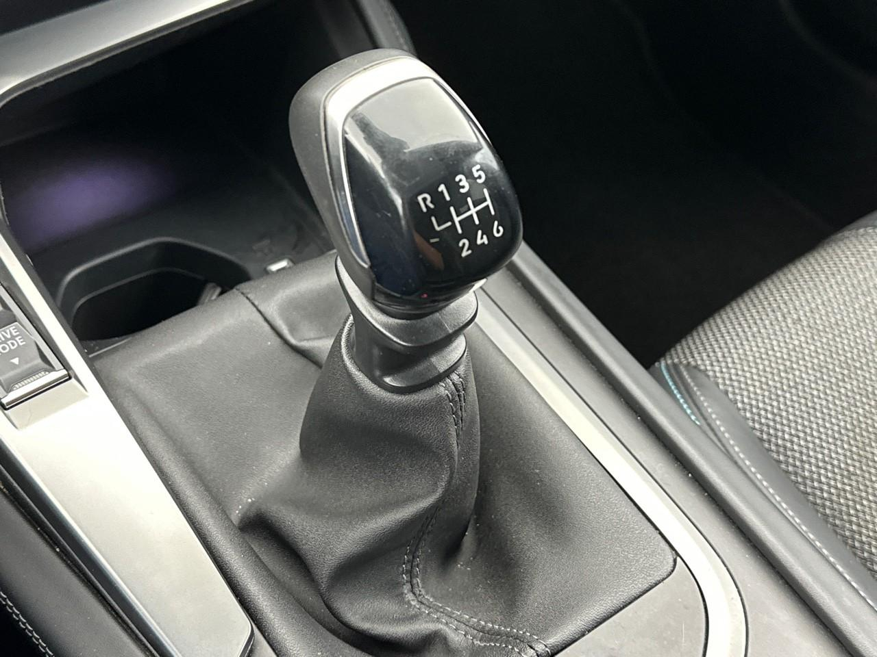 Peugeot 308 sw puretech 130ch s&s bvm6 allure pack — photo 32