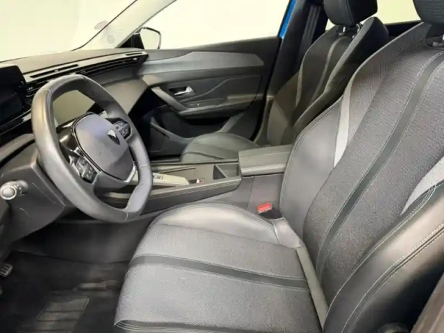 Peugeot 308 1.2 130 s&amp;s allure eat8 i-cockpit camera carplay — photo 9