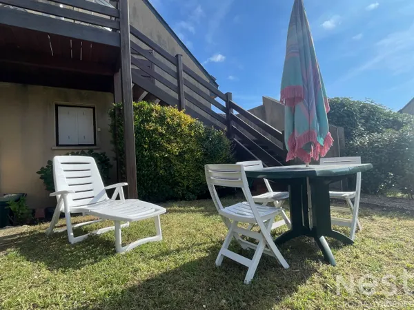 SAINT-PIERRE-QUIBERON - Duplex avec jardin, terasse, stationnement et cellier