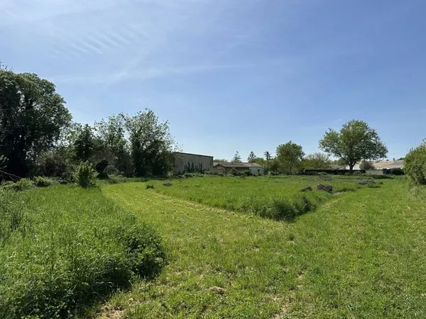 Terrain 1358 m²