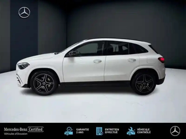 Mercedes Gla 180 d amg line — photo 22