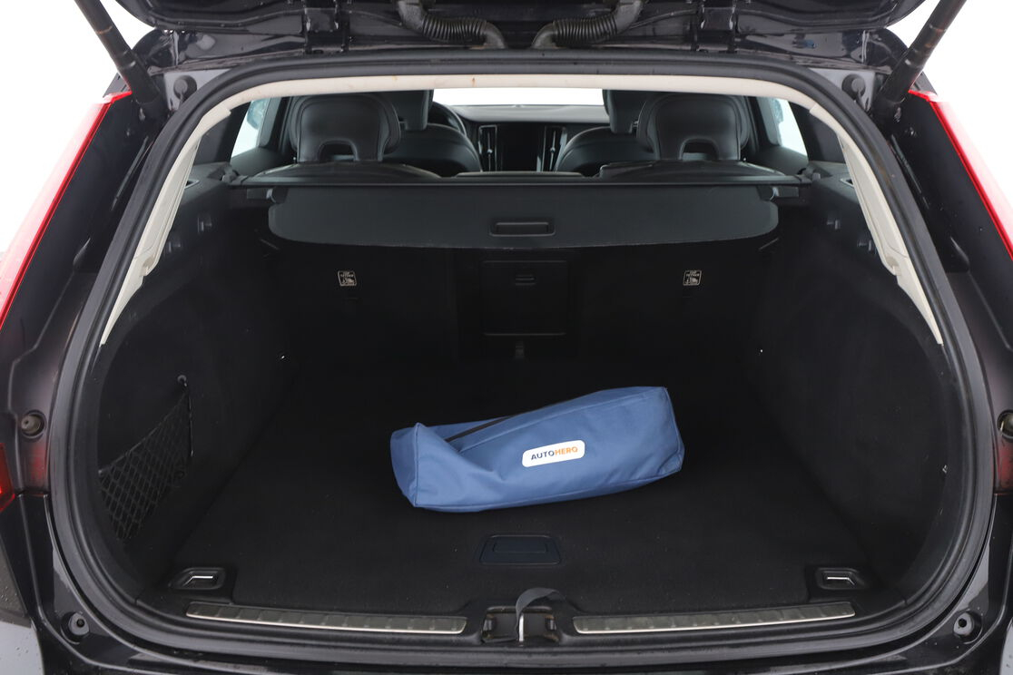 Volvo V60 2.0 D4 AdBlue Geartronic 8 — photo 16