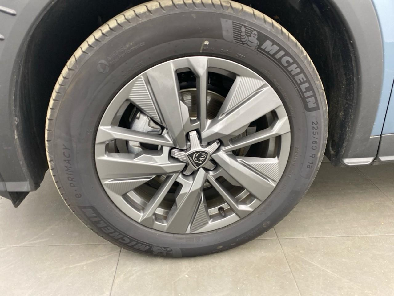 Peugeot 5008 hybrid 145 ch e-dcs6 allure — photo 11