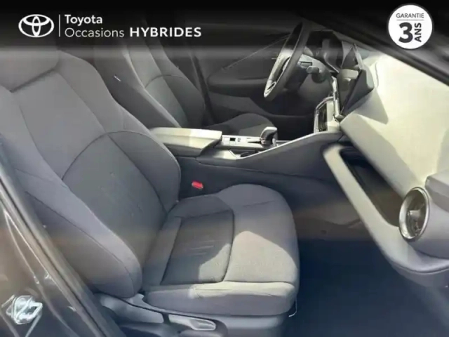 Toyota C-Hr 2.0 hybride rechargeable 225ch design my25 — photo 6