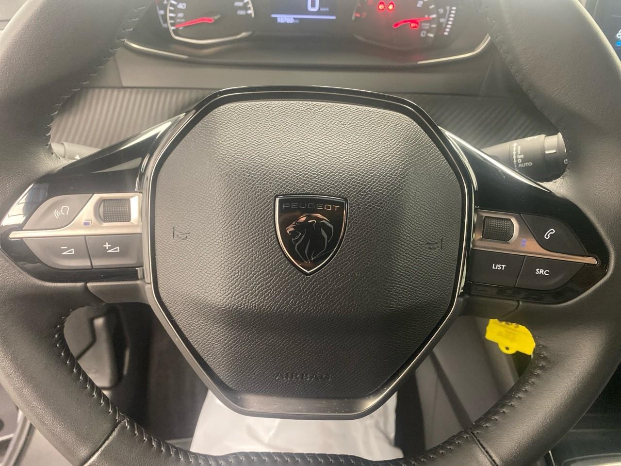Peugeot 2008 100 s&s bvm6 style — photo 17