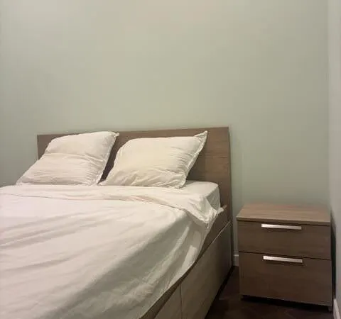 T2 - rénové, meublé, équipé et libre - 28 m²
