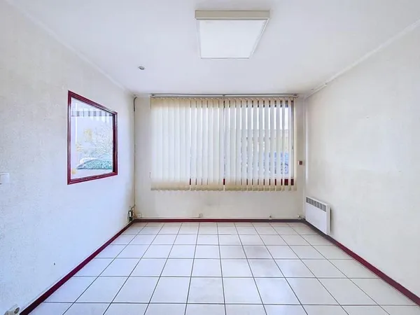 A Cenon - Local professionnel de 52 m²