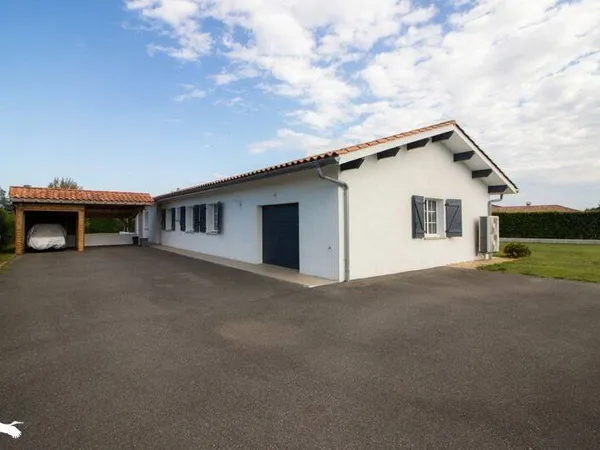 Maison de plain-pied 5 pièces 162 m²