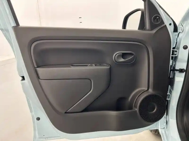 Renault Twingo iii e-tech — photo 20