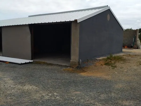 Local d’activité et entrepôt Location Mortagne-sur-Sèvre 1p 90m² 300€