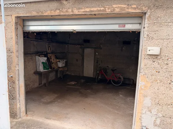 Garage fermé de 21,6 m² à louer - Villeurbanne 4 rue de l'égalité