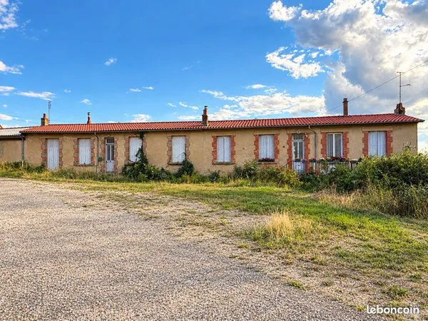 Immeuble 3 pièces 300 m²