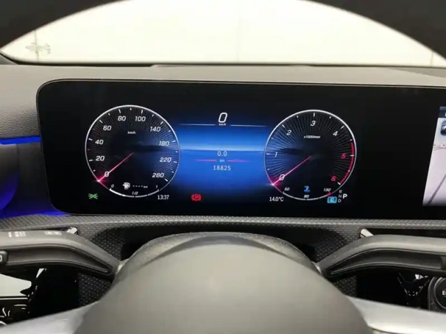 Mercedes Classe A 200 d amg line — photo 12