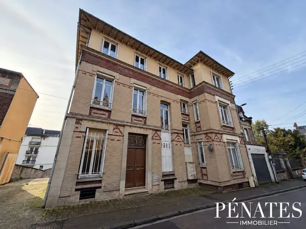 Plateau de 43m² à rénover
