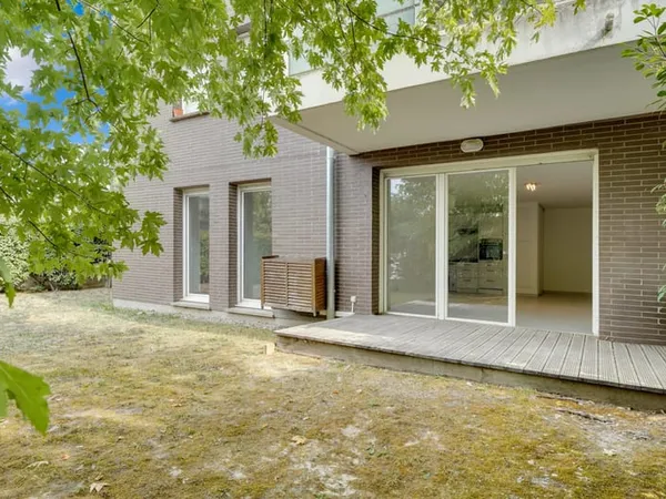 T3 SPORTING REZ DE JARDIN BOX