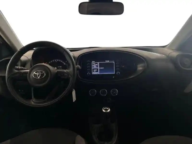 Toyota Aygo X 1.0 vvt-i 72ch dynamic — photo 10