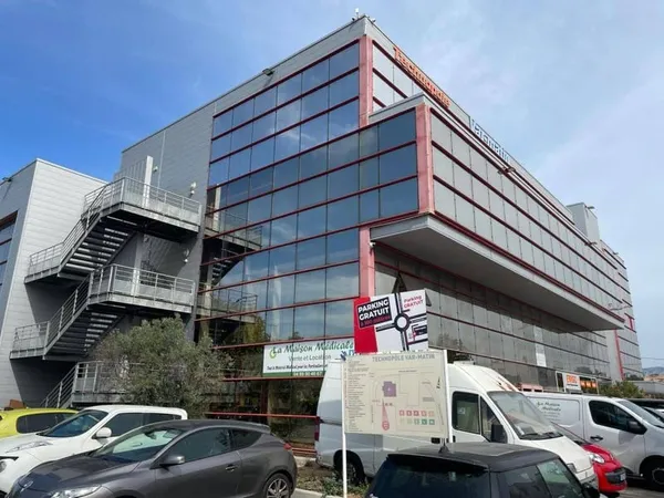 Bureaux 118 m²