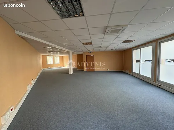 Bureau 286 m²