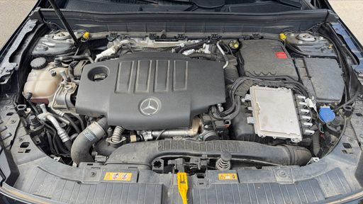 Mercedes Classe GLB 200 d 2.0 d 16V 8G-TRONIC 150 cv - AMG Line – 2021 – 93879 km – Diesel – Boîte Automatique — photo 27