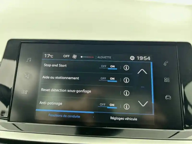 Peugeot 208 puretech 75 s&amp;s bvm5 — photo 50