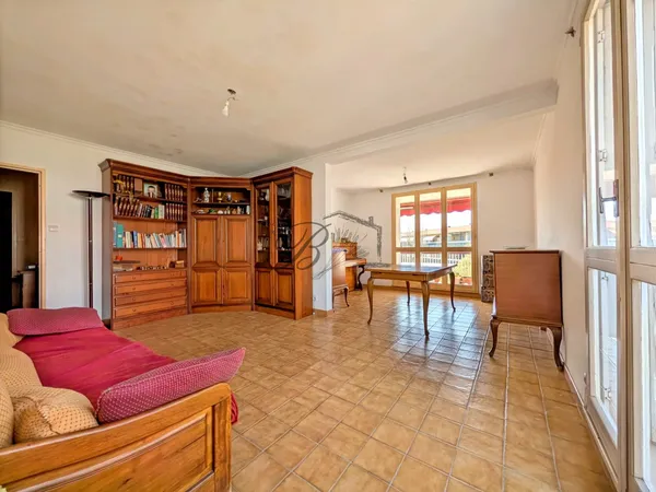 Exclusivité Vente appartement T3 avec terrasse et garage, 13