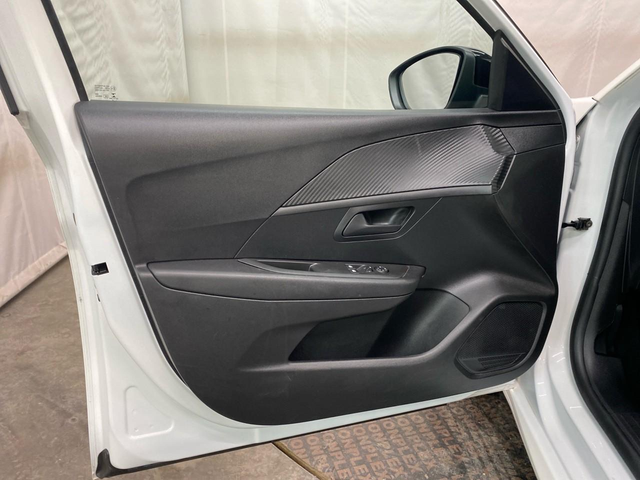 Peugeot 208 puretech 75 s&s bvm5 premium — photo 24