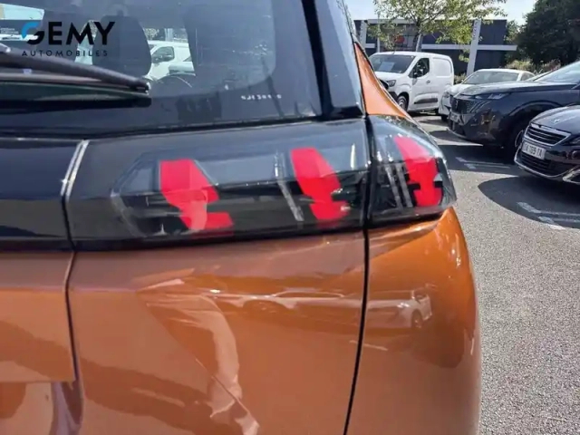 Peugeot 2008 electrique 136 ch — photo 24