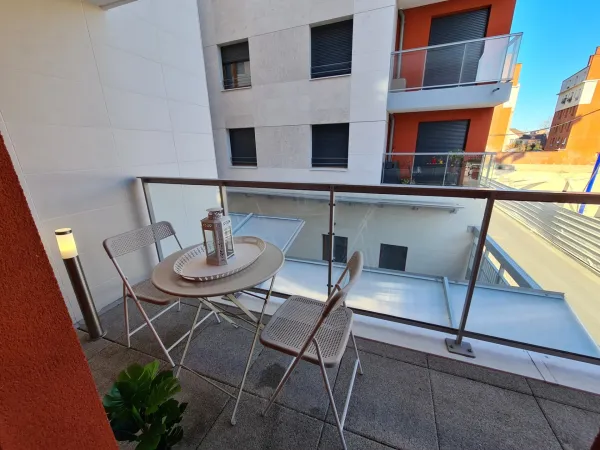 À LOUER - 2 PIÈCES MEUBLÉ AVEC BALCON ET PARKING - BOIS-COLOMBES