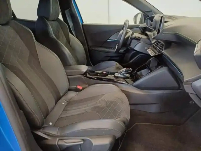 Peugeot 2008 1.2 puretech 130ch s&amp;s gt pack eat8 — photo 11