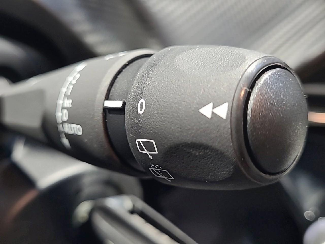 Peugeot 208 hybrid 100 e-dcs6 allure — photo 21