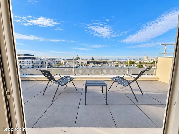 Vend penthouse d'exception de 193m2 - 6 pieces - 130m2 terrasses - seul au 4me et dernier etage - vu