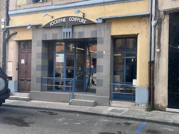 Local commercial salon de coiffure a louer