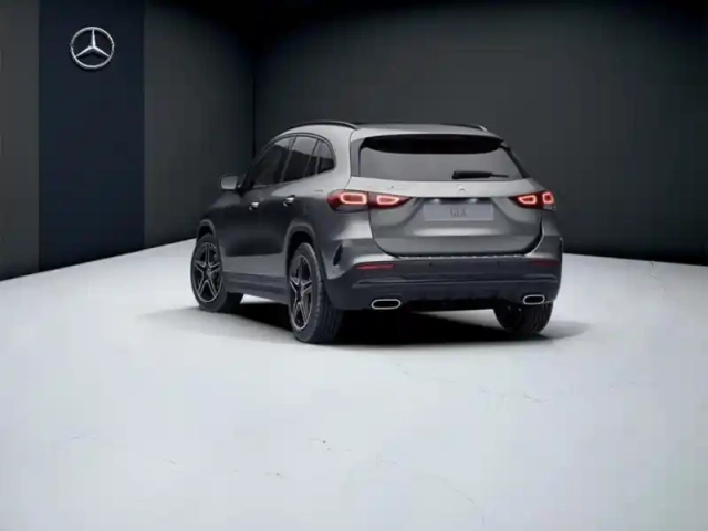 Mercedes Gla 250 e amg line — photo 36