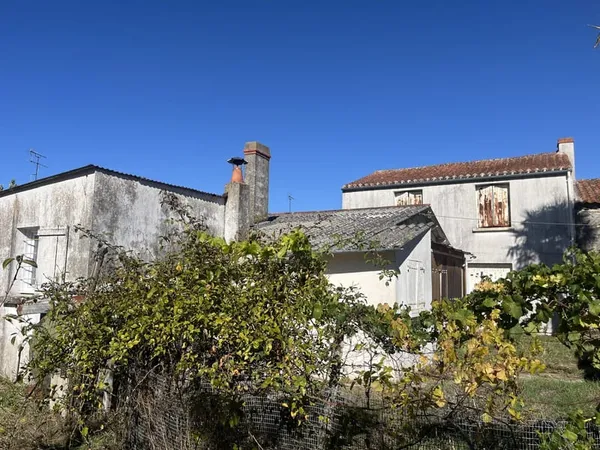 Maison à rénover bourg de Paulx