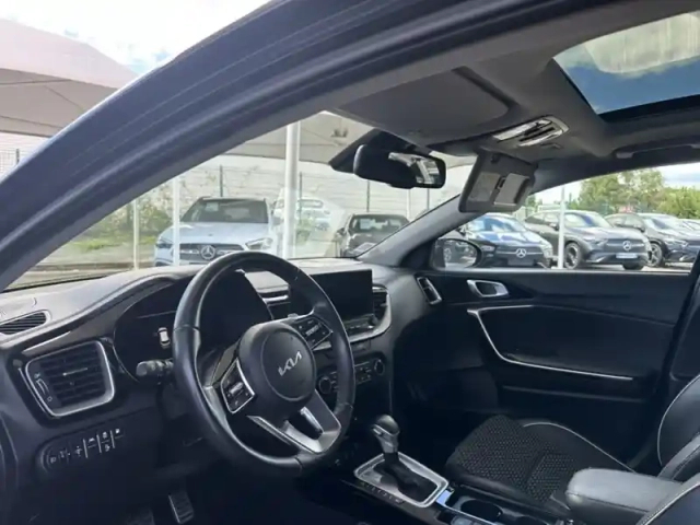 Kia Xceed design plug-in hybrid — photo 11